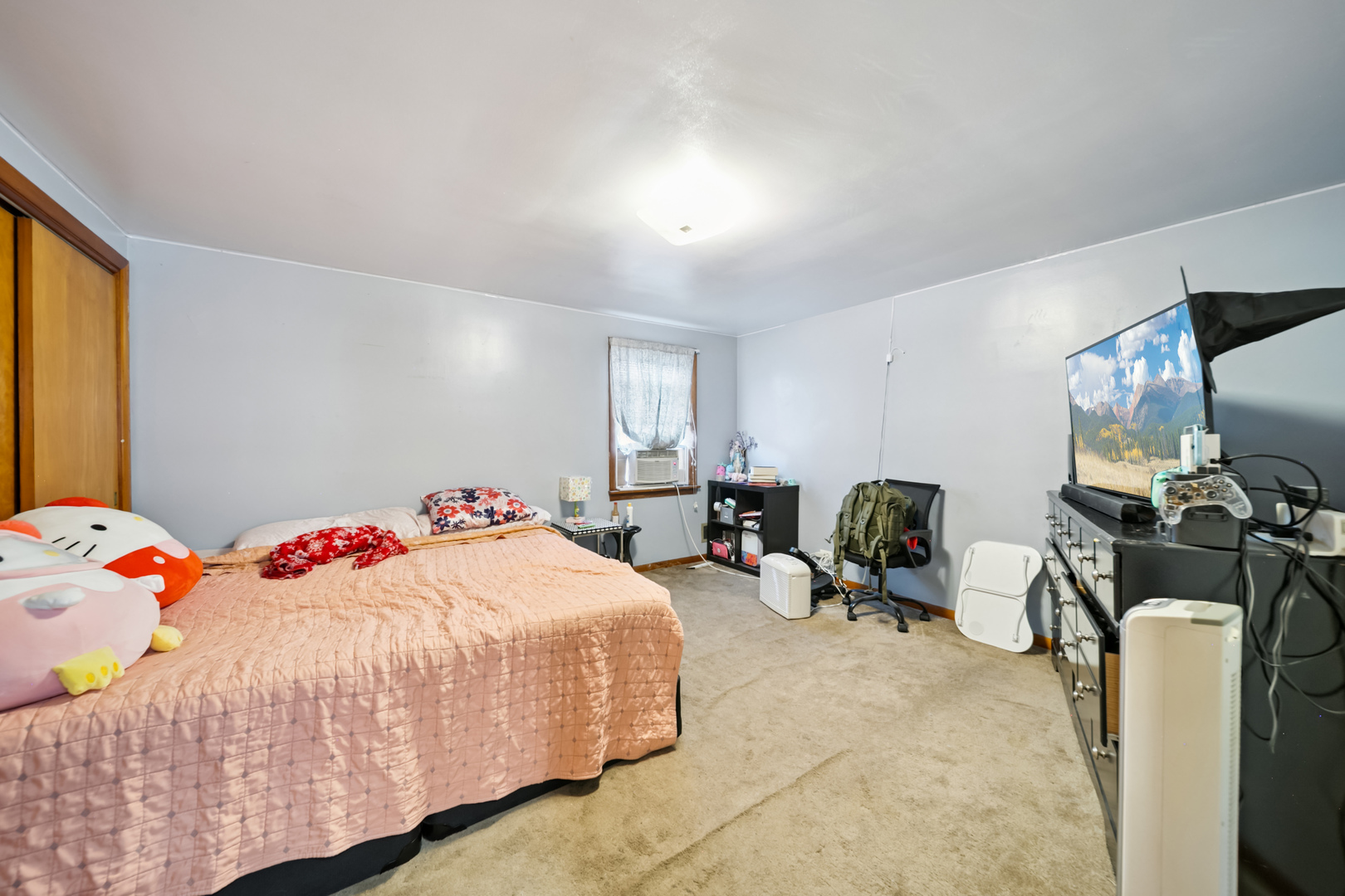 5021 West Nelson Street Chicago IL 60641