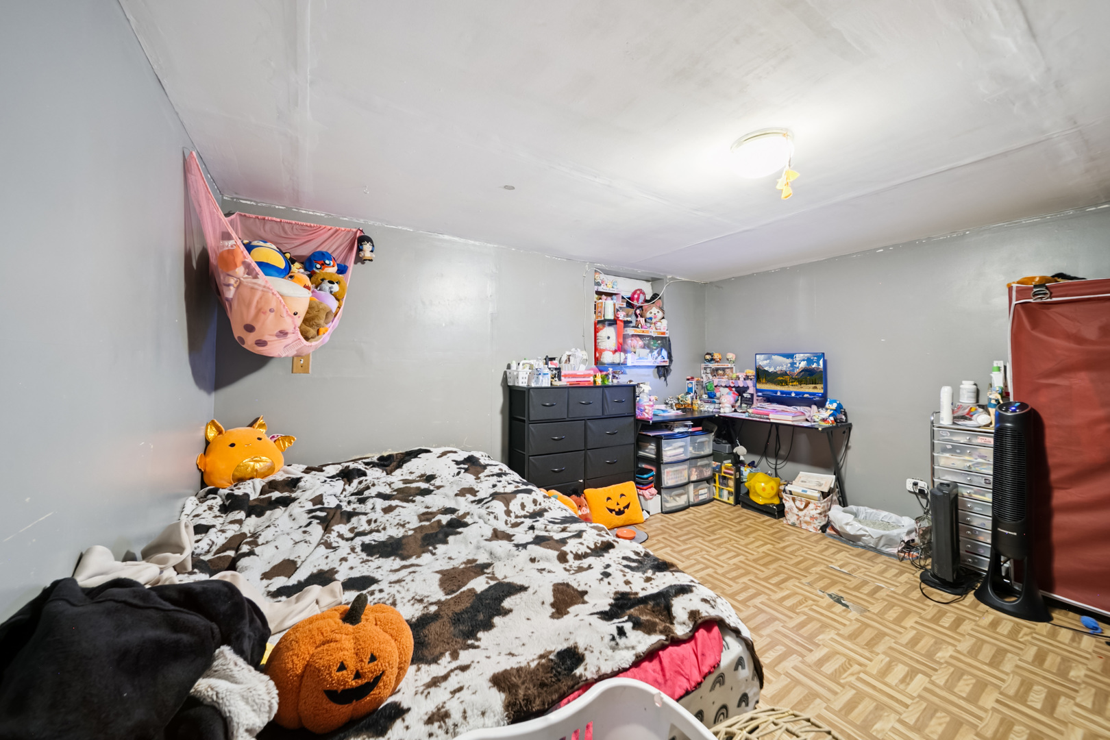 5021 West Nelson Street Chicago IL 60641