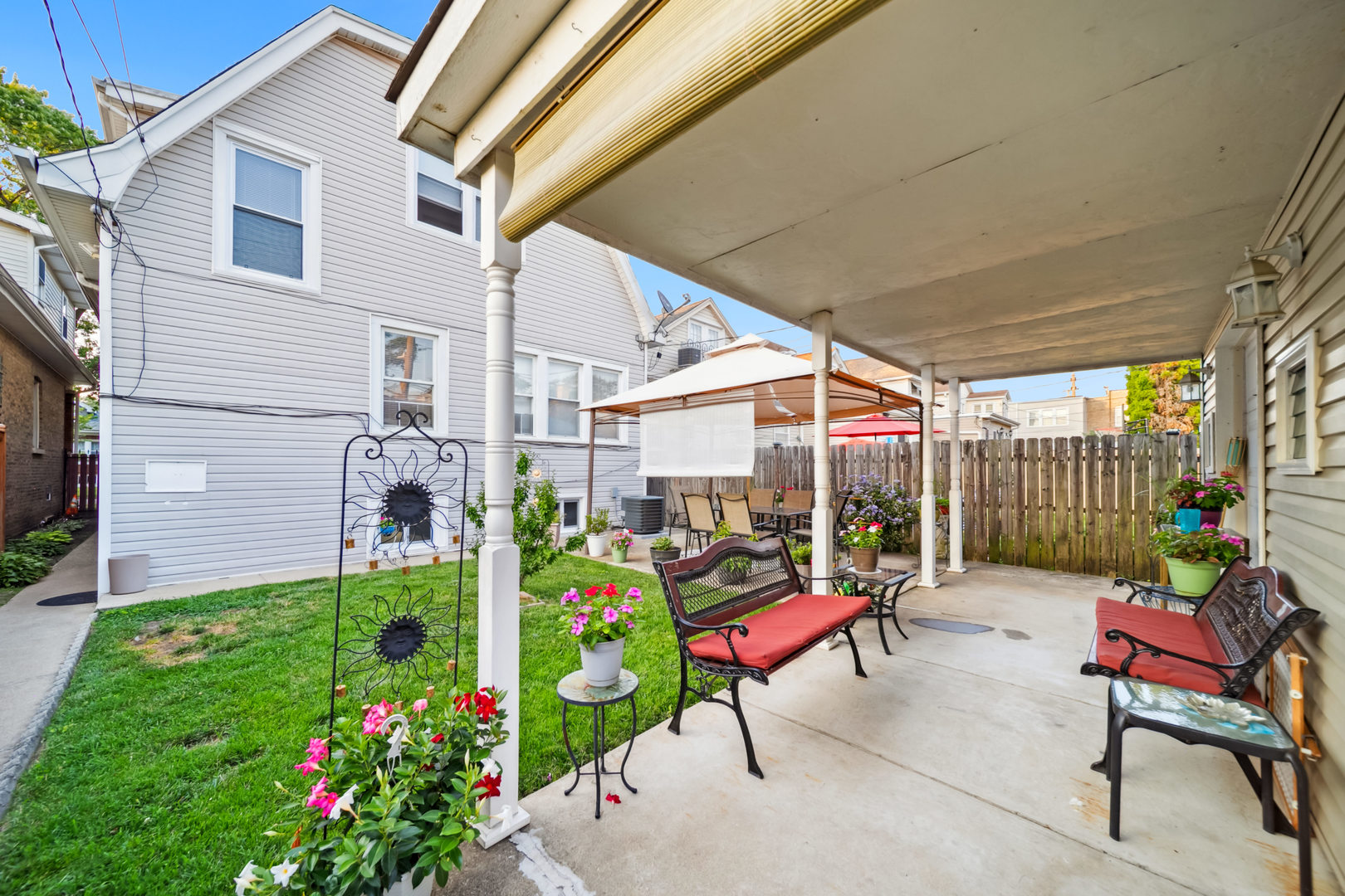 5021 West Nelson Street Chicago IL 60641