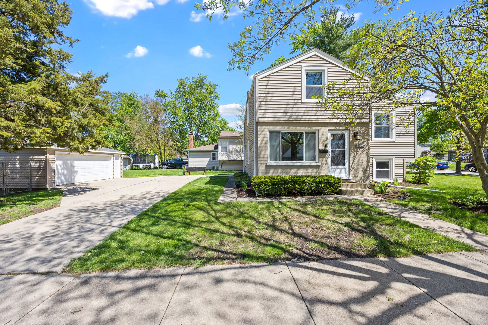 623 South Green Valley Drive Lombard IL 60148