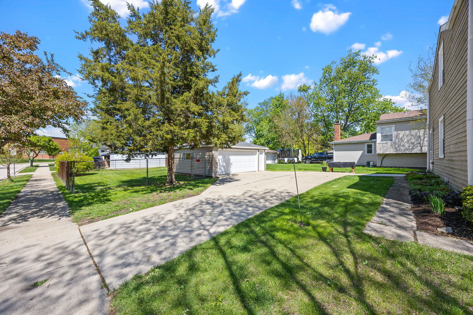 623 South Green Valley Drive Lombard IL 60148