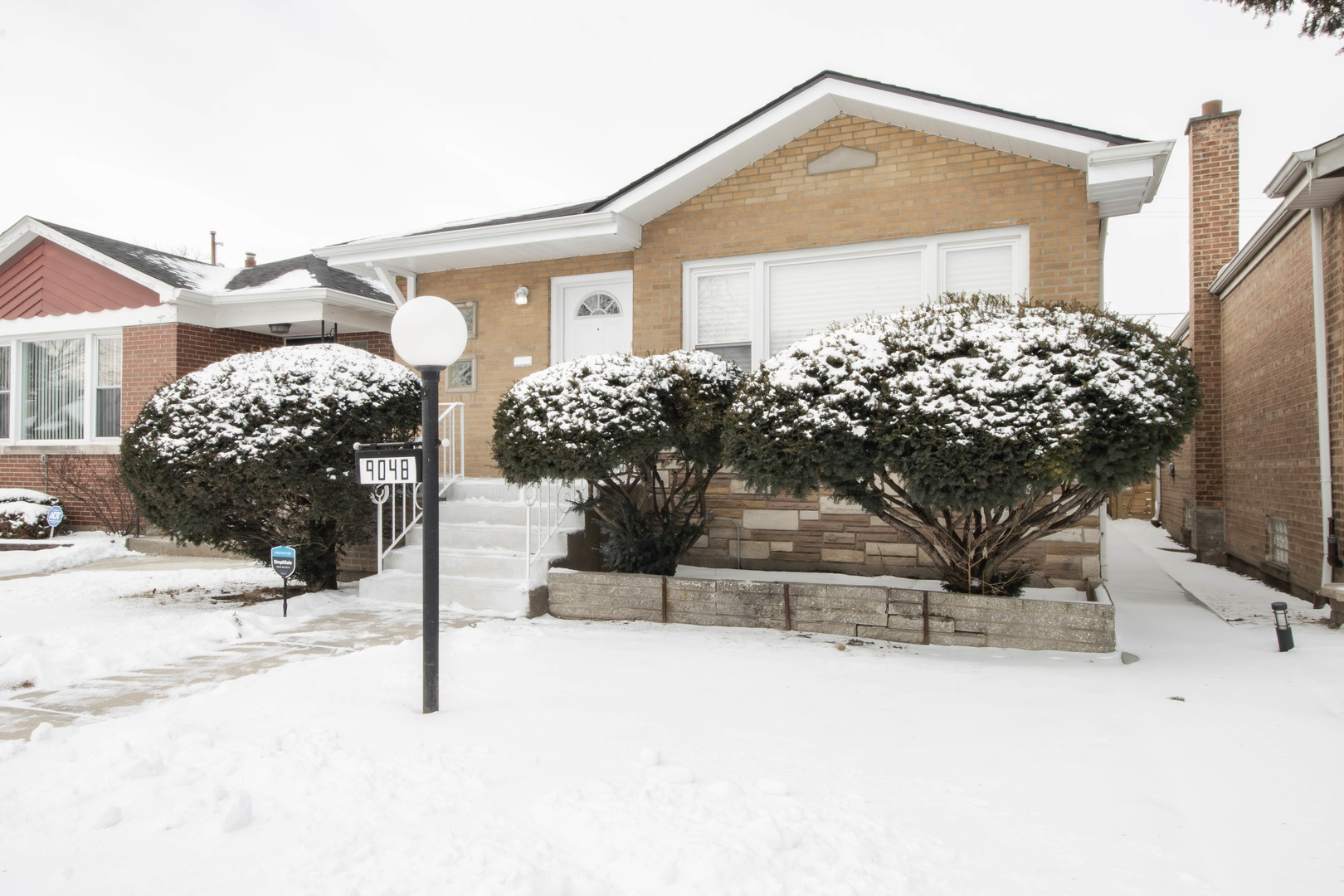 9048 South Luella Avenue Chicago IL 60617