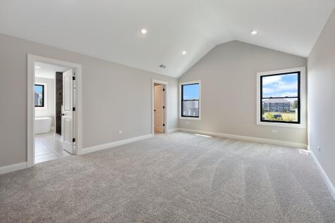 1033 Emerald Drive Naperville IL 60540