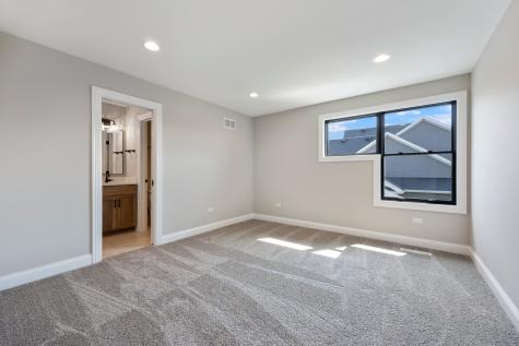 1033 Emerald Drive Naperville IL 60540