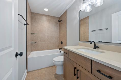 1033 Emerald Drive Naperville IL 60540
