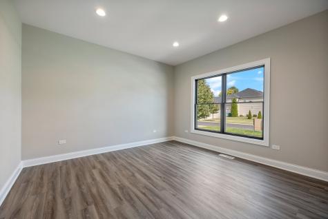 1033 Emerald Drive Naperville IL 60540