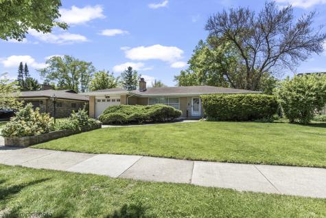 109 West Berkshire Lane Mount Prospect IL 60056