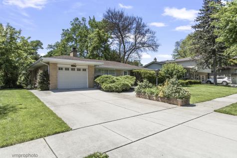 109 West Berkshire Lane Mount Prospect IL 60056