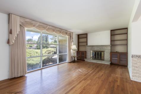 109 West Berkshire Lane Mount Prospect IL 60056