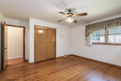 109 West Berkshire Lane Mount Prospect IL 60056
