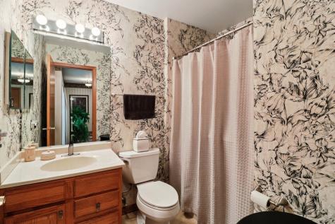 1923 Schomer Court Aurora IL 60505