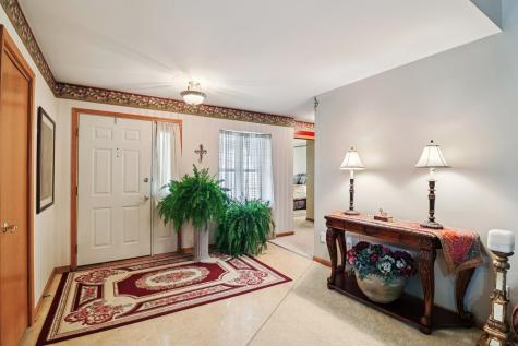 1923 Schomer Court Aurora IL 60505