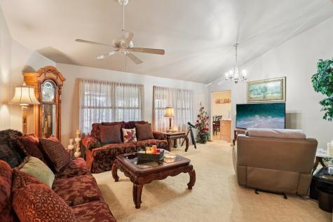 1923 Schomer Court Aurora IL 60505