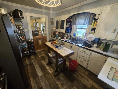 208 West Bryan Street Herrin IL 62948