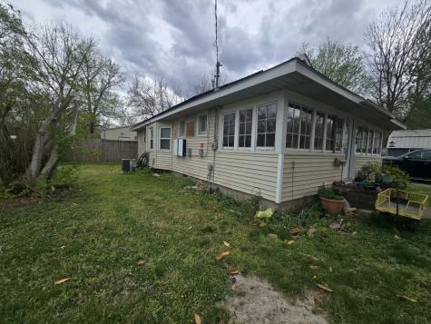 208 West Bryan Street Herrin IL 62948