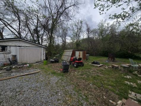 208 West Bryan Street Herrin IL 62948