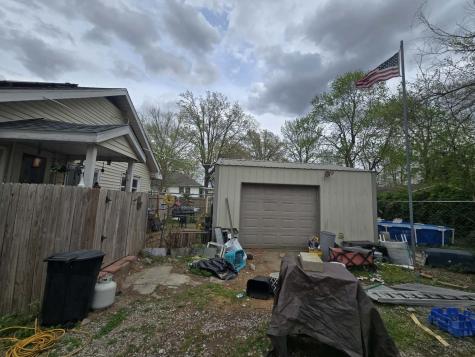 208 West Bryan Street Herrin IL 62948