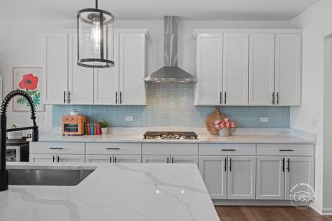 115 Piper Glen Avenue Oswego IL 60543