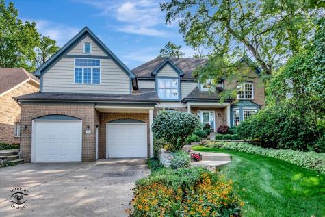 1925 Bending Oaks Court Downers Grove IL 60515