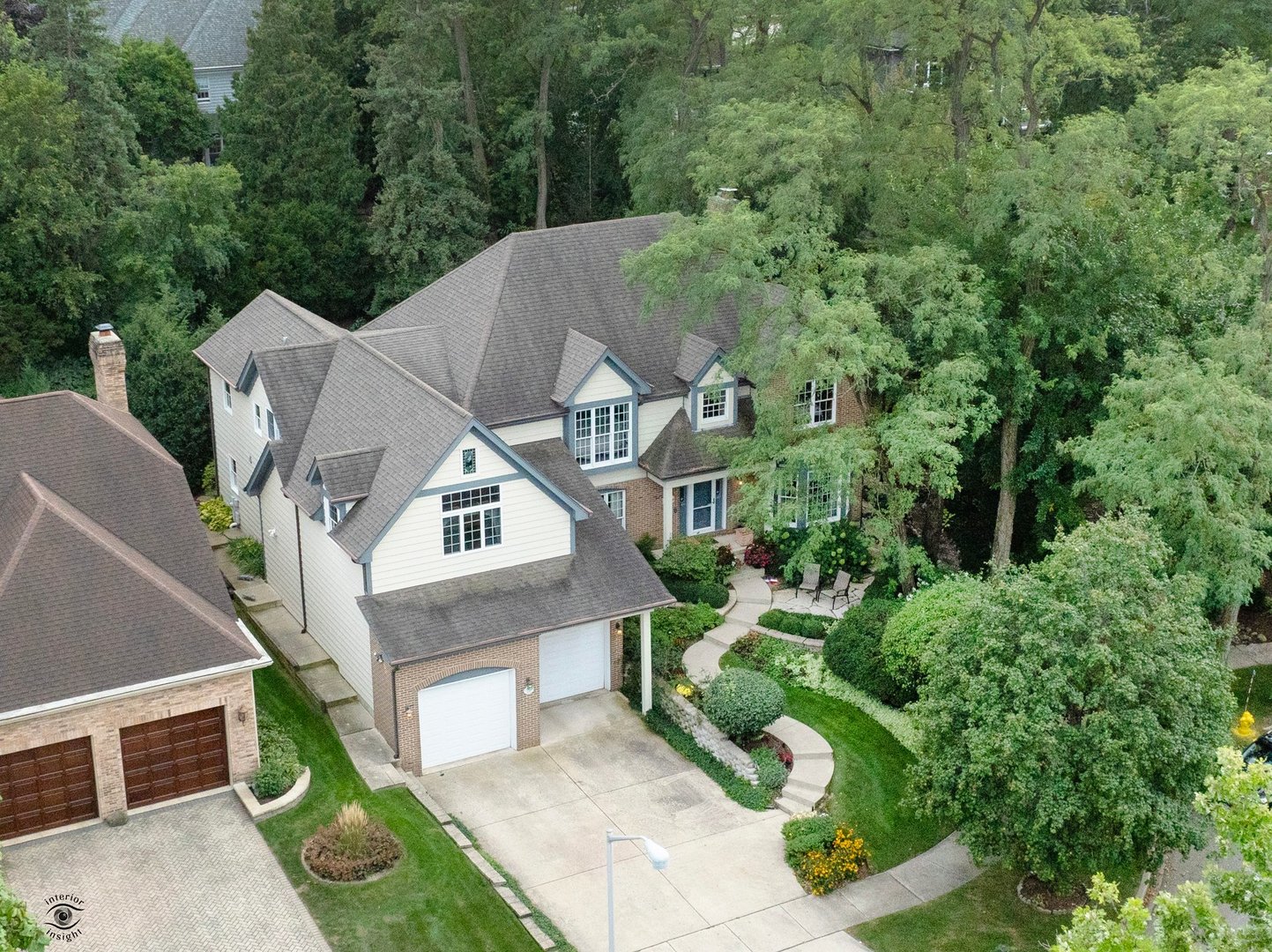 1925 Bending Oaks Court Downers Grove IL 60515