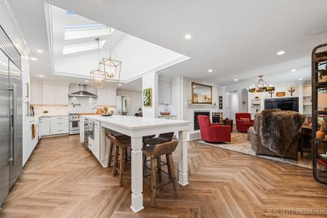 1017 Willow Lane Batavia IL 60510