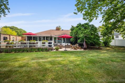 1017 Willow Lane Batavia IL 60510