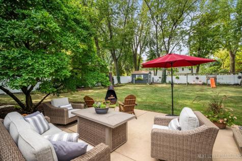 1017 Willow Lane Batavia IL 60510