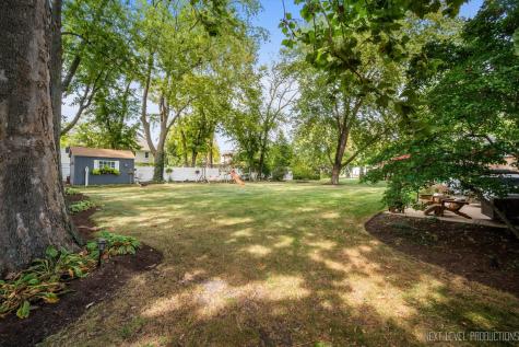 1017 Willow Lane Batavia IL 60510