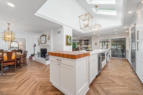 1017 Willow Lane Batavia IL 60510