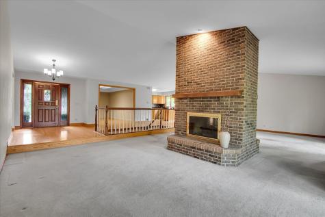 90 Briargate Road Cary IL 60013