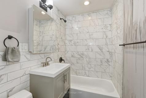 9435 South 78th Avenue Hickory Hills IL 60457
