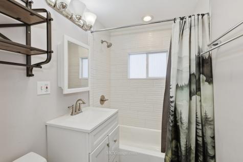 9435 South 78th Avenue Hickory Hills IL 60457