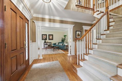 1005 Stonehedge Road St. Charles IL 60174