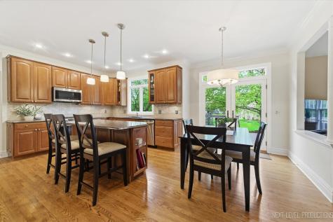 1005 Stonehedge Road St. Charles IL 60174