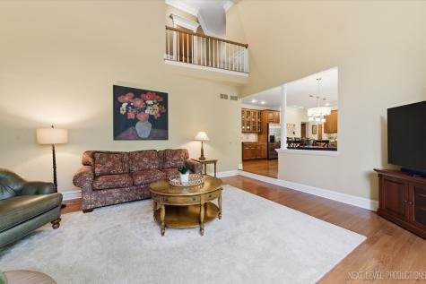 1005 Stonehedge Road St. Charles IL 60174