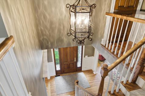 1005 Stonehedge Road St. Charles IL 60174