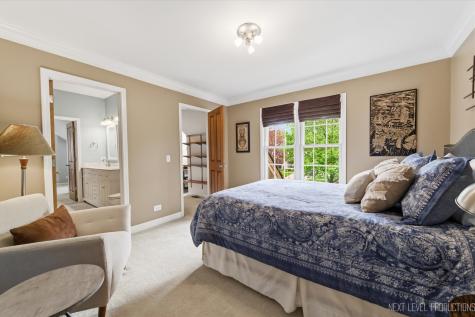 1005 Stonehedge Road St. Charles IL 60174