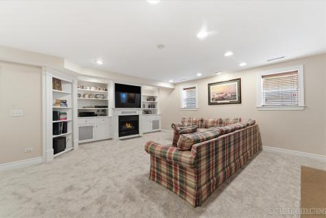 1005 Stonehedge Road St. Charles IL 60174