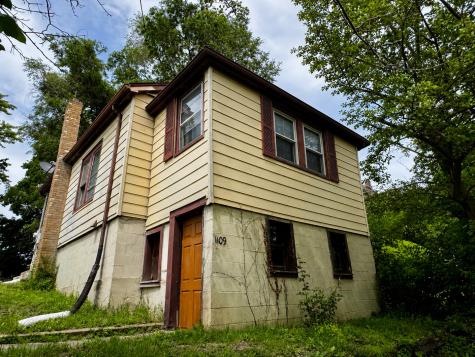1109 4TH Street Lasalle IL 61301