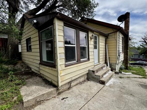 1109 4TH Street Lasalle IL 61301