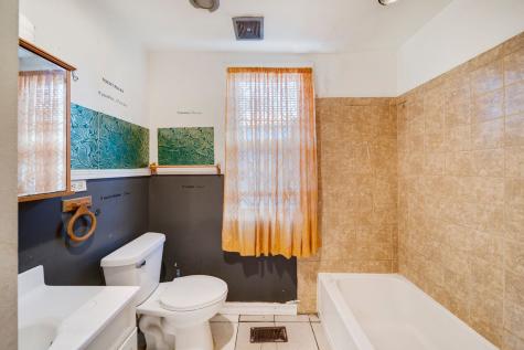 14446 Des Plains Street Harvey IL 60426