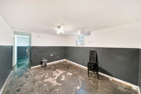 14446 Des Plains Street Harvey IL 60426