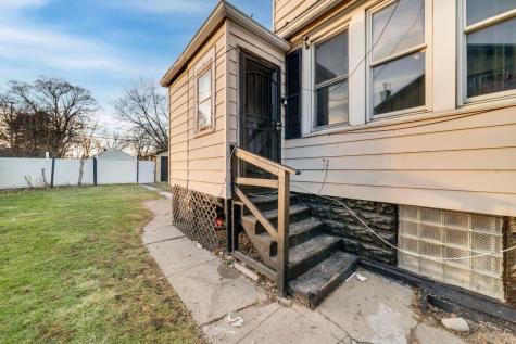 14446 Des Plains Street Harvey IL 60426