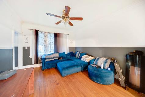 14446 Des Plains Street Harvey IL 60426