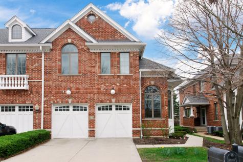 271 Arbor Glen Boulevard Schaumburg IL 60195