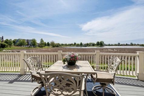 1369 Calamus Lane Grayslake IL 60030