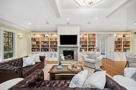 500 Maple Street Winnetka IL 60093