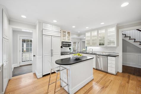 500 Maple Street Winnetka IL 60093