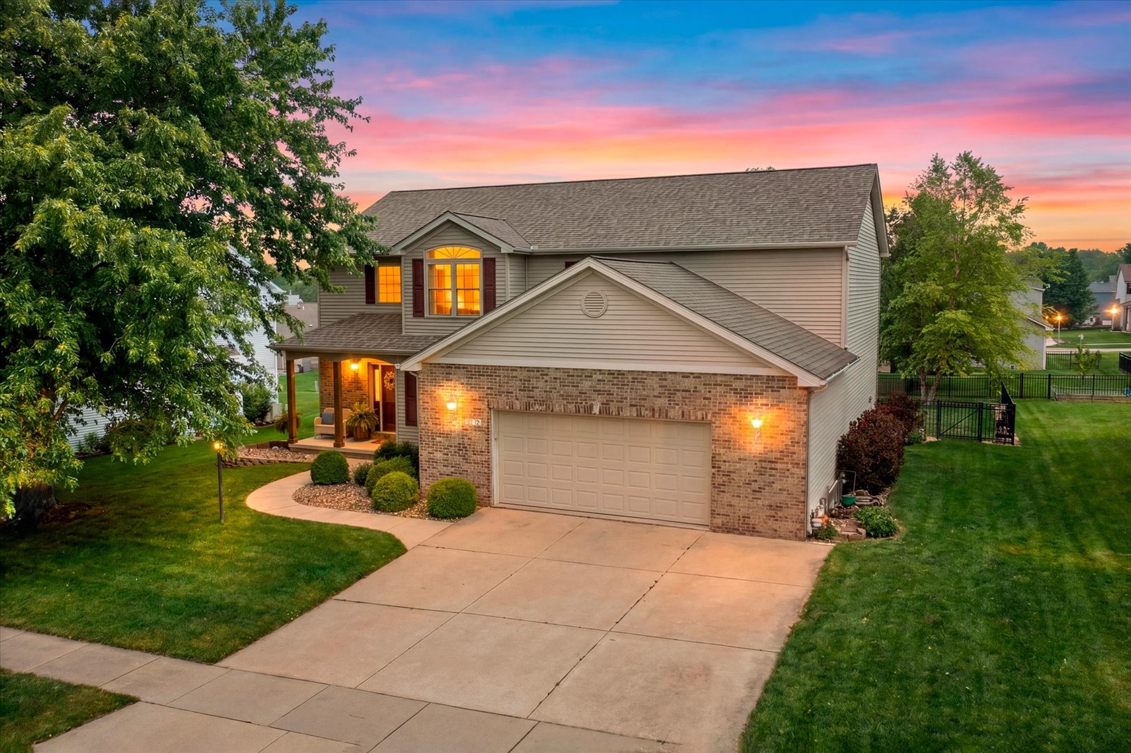 704 Hawk Drive Mahomet IL 61853