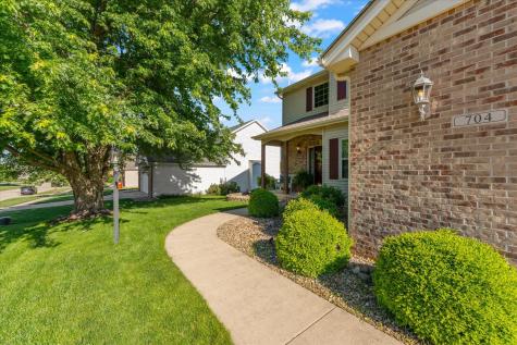 704 Hawk Drive Mahomet IL 61853